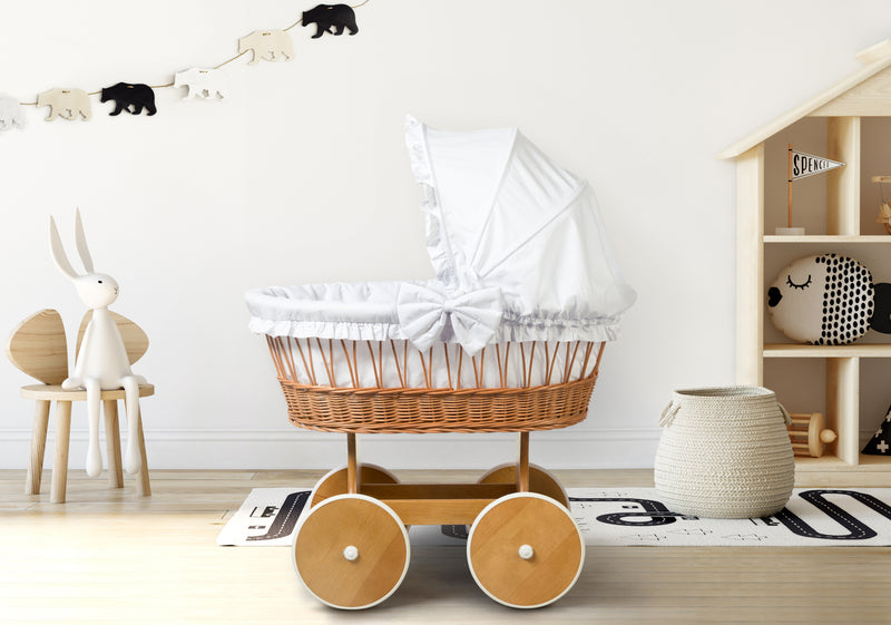 Wicker Moses Basket with Wheels – Natural
